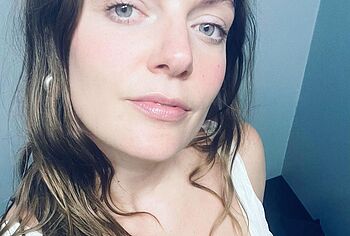 Tove Lo sexy selfie