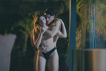 Nicole Wallace topless