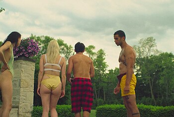 Ariel Winter bikini ass