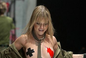 Taryn Manning nude pics