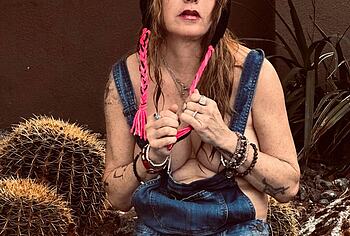 Taryn Manning nude pics