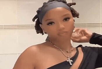 Chloe Bailey oops moment