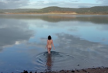 Maisie Williams nude leaks